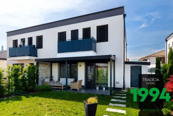 Posezení pod pergolou