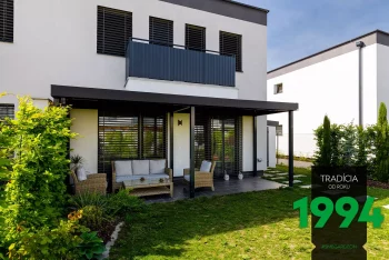 Posezení na zahradě