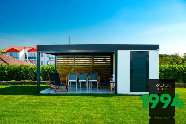 Domeček s přístřeškem a posezením