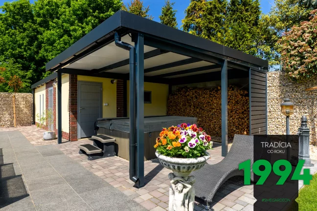 Přístřešek s domečkem