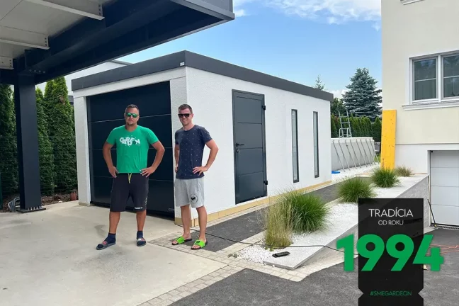 Zákazník s montážnikem