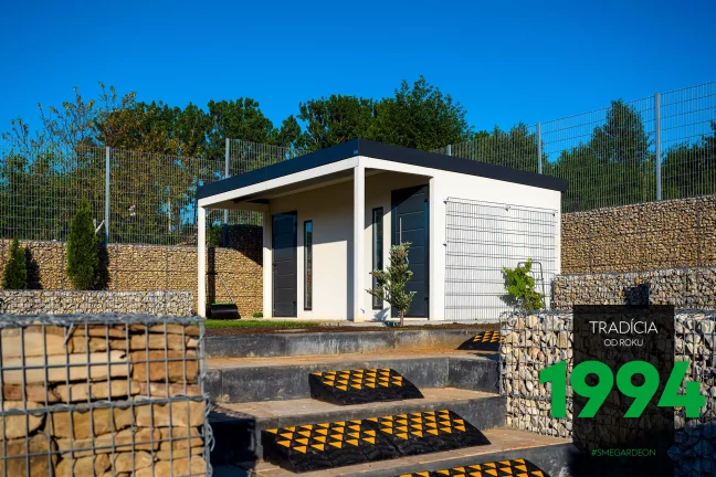 Domeček s přístřeškem