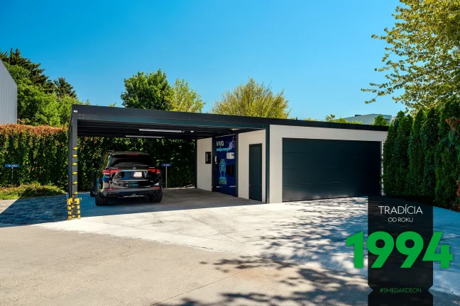 Atypická garáž s přístřeškem