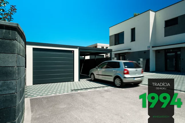 Auto u garáže s přístřeškem Gardeon