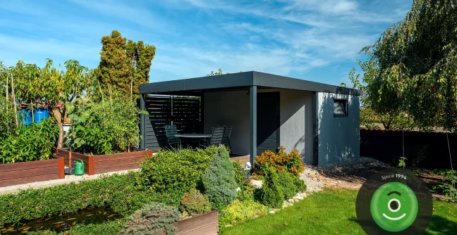 Domeček s přístřeškem