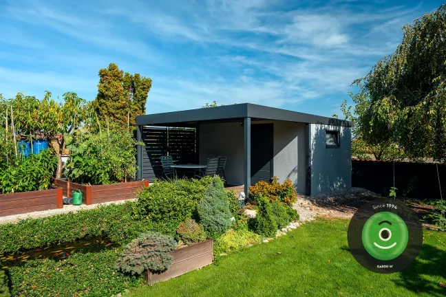 Domeček s přístřeškem