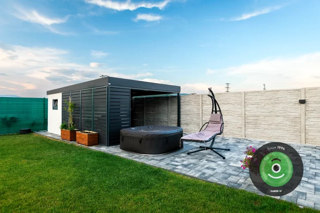 Domeček a přístřešek s výplnemi