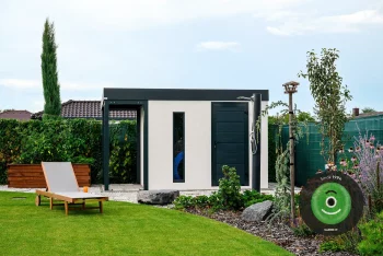 Domček se světlíkom a dveřmi