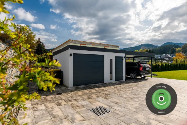 Montovaná garáž GARDEON se značkovými vraty Hörmann
