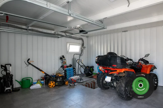 Interier garáže