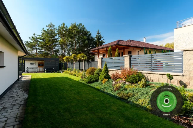 GARDEON domeček s přístřeškem na straně