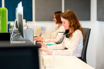 Kancelář prodej Rakousko a Německo počas práce