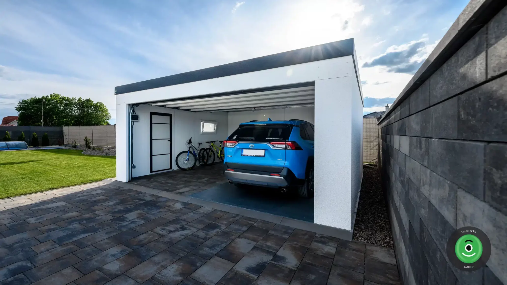 GARDEON garáž pro dvě auta s doplňky antracit 2