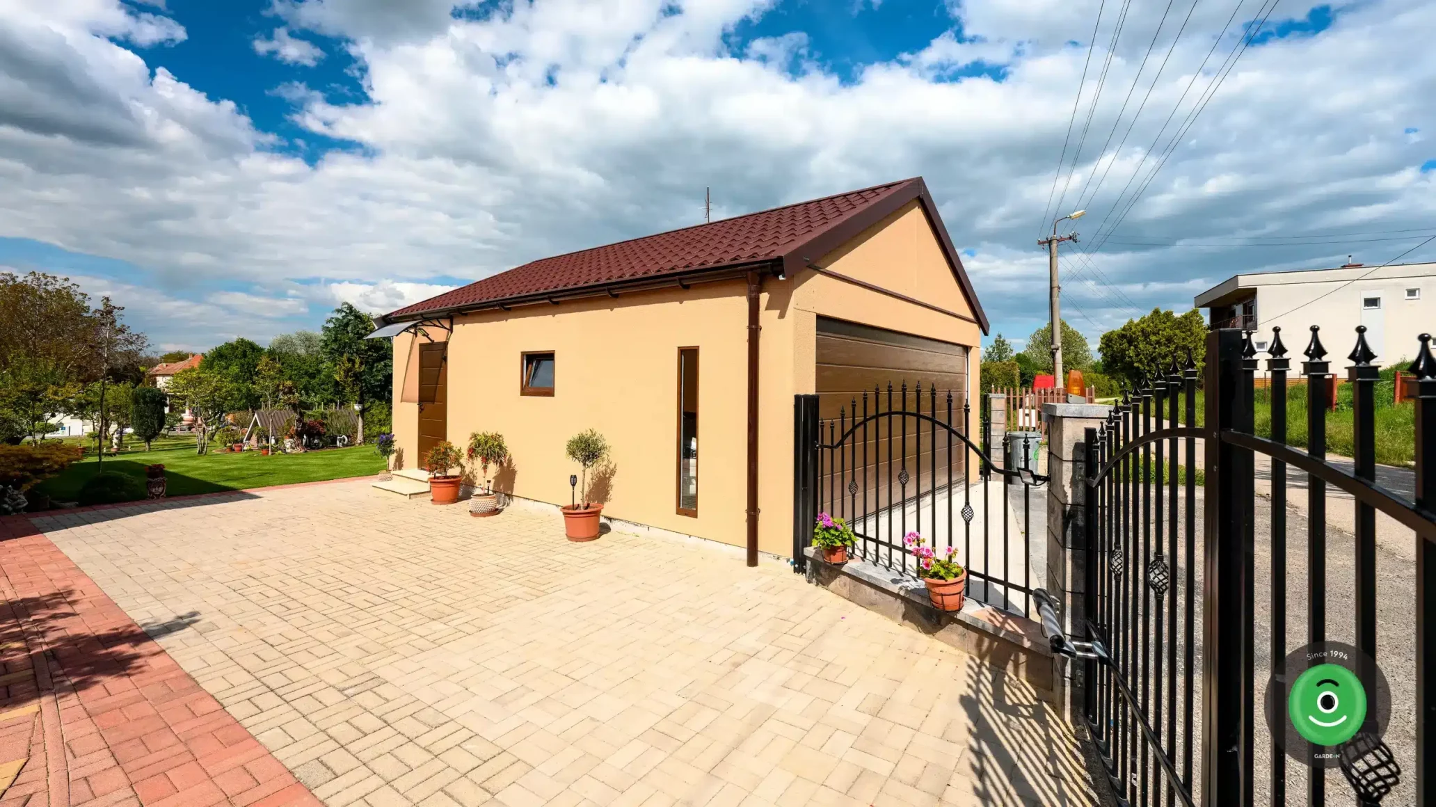 GARDEON garáž pro dvě auta sedlová střecha 2