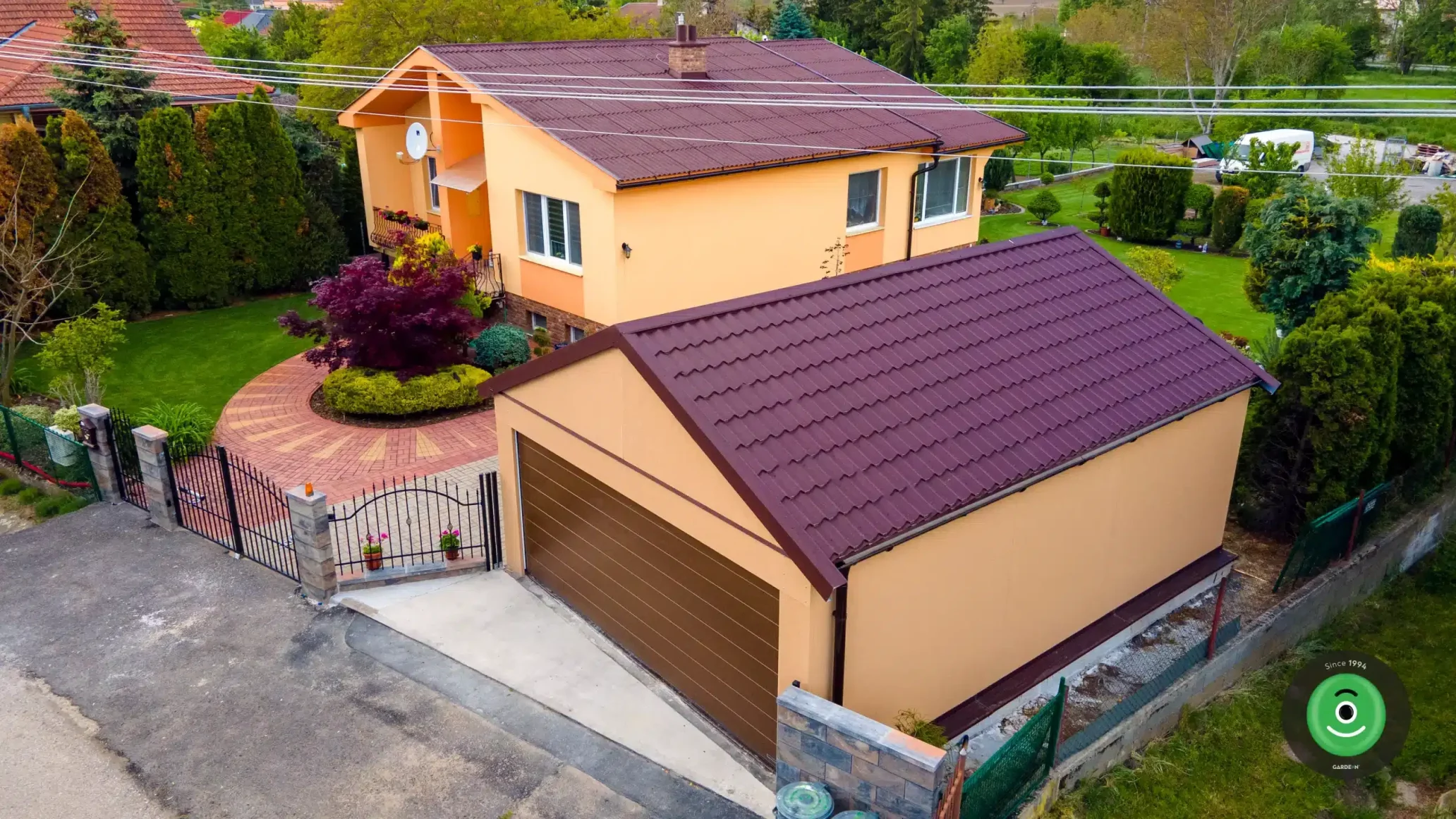 GARDEON garáž pro dvě auta sedlová střecha 6