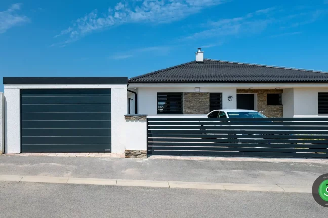 GARDEON garáž pro jedno auto s doplňky antracit