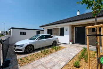 GARDEON garáž pro jedno auto s doplňky antracit 4