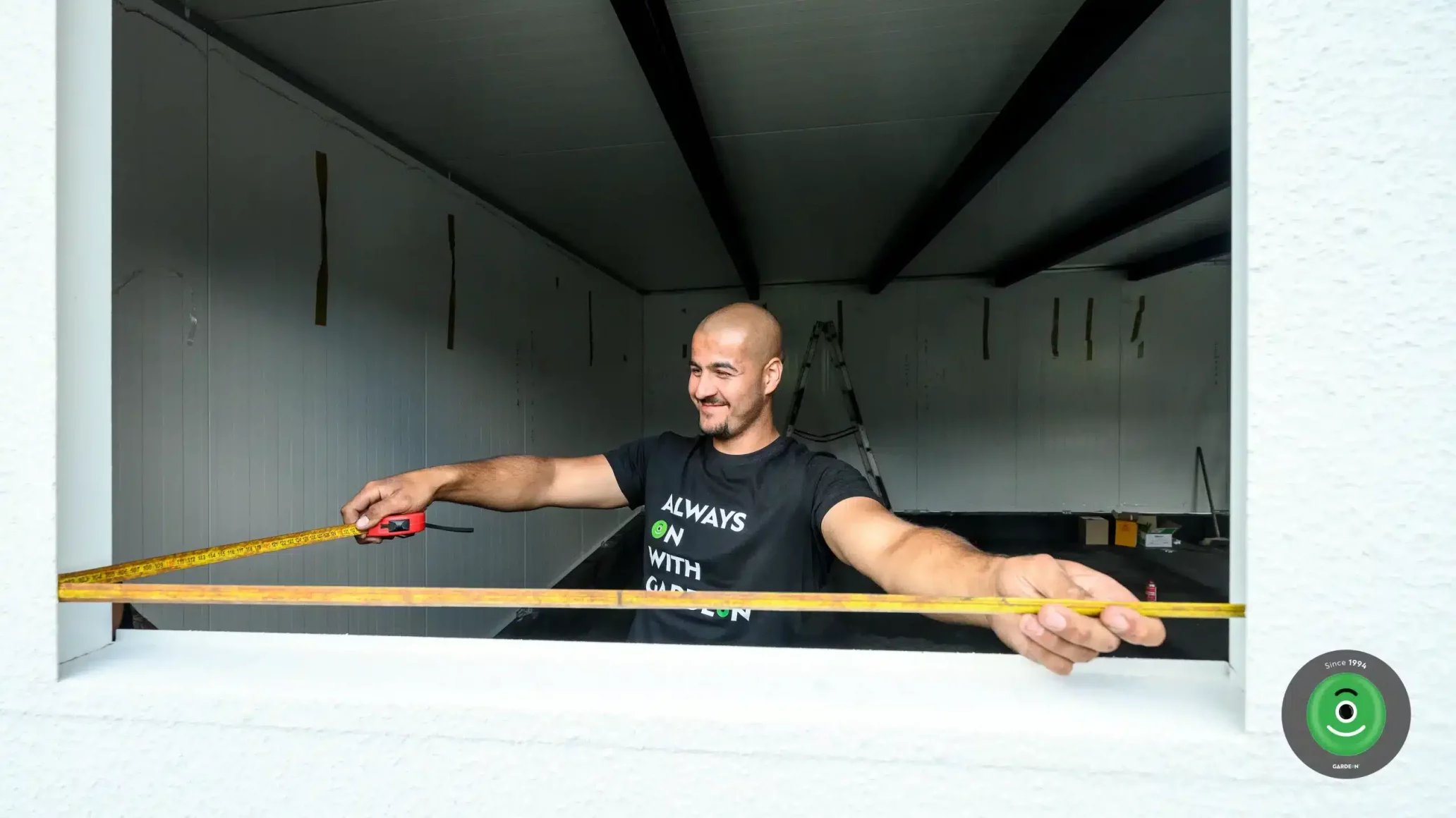 Přeměřování otvoru na okno