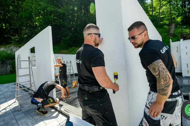 Osazení stěn montované garáže