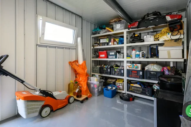 GARDEON zahradní dočmek s pultovou střechou antracit interiér 1