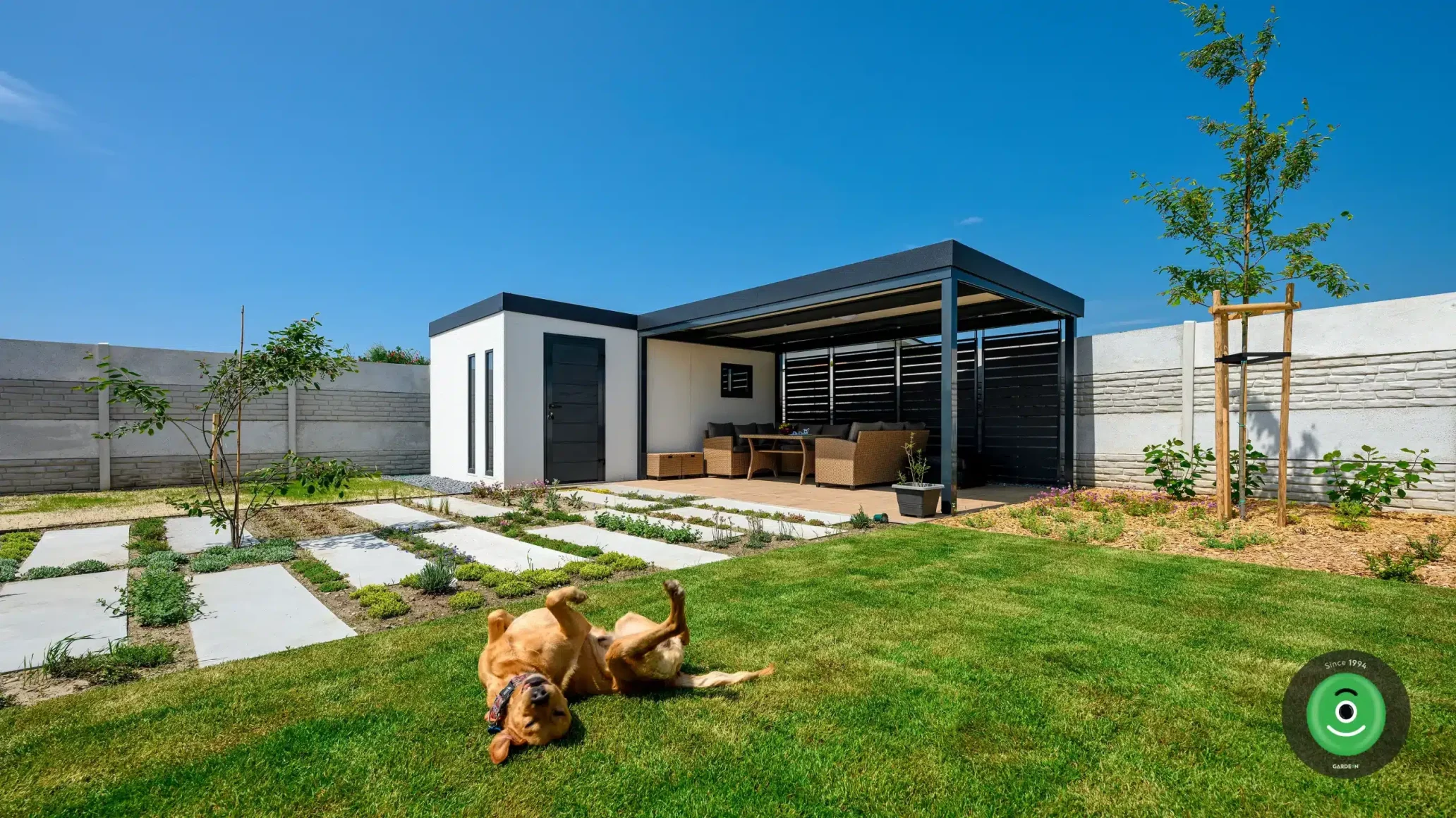 GARDEON domek pes v zahradě 1