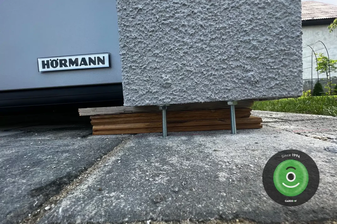 Desky pod stavbou - křivá podlaha