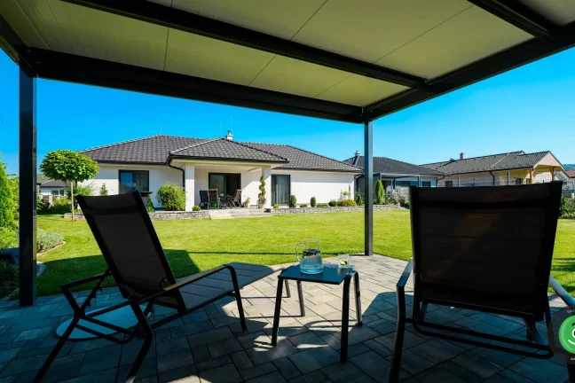 Posezení v Gardeon pergole