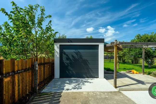 Garáž GARDEON pro jedno auto s plochou střechou