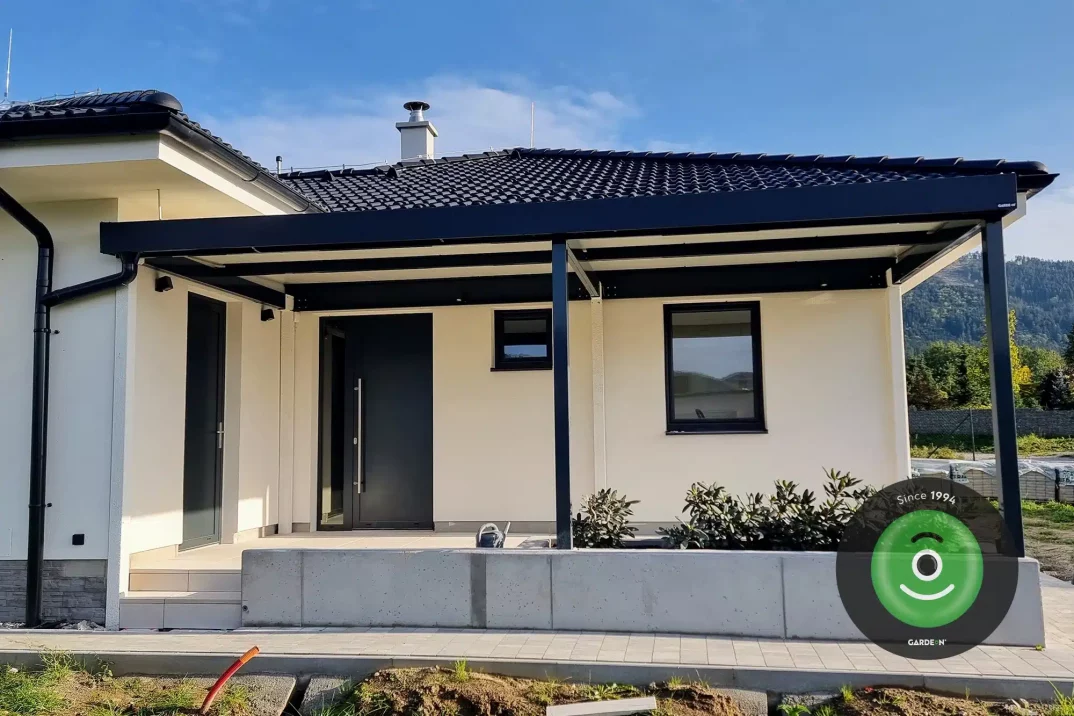 Přístřešek nad vchod