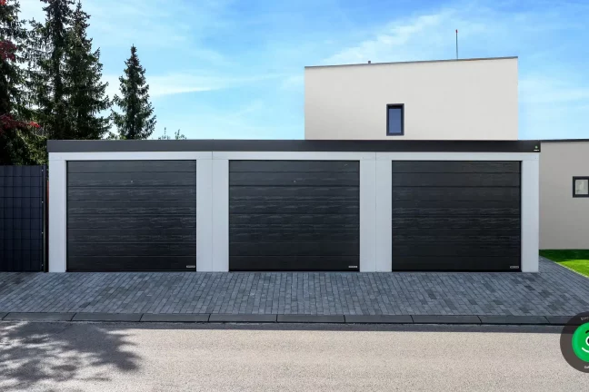 Tři GARDEON garáže postavené vedle sebe
