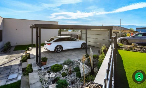 Přístřešek GARDEON u rodinného domu