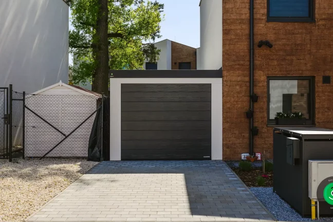 Malá útulná moderní garáž gardeon