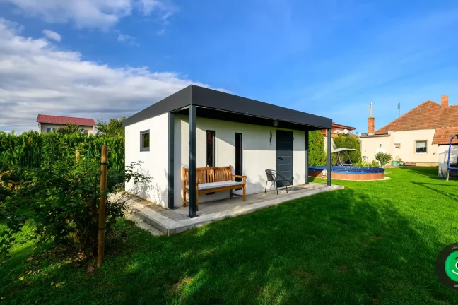 zahradní domek v oáze zeleně