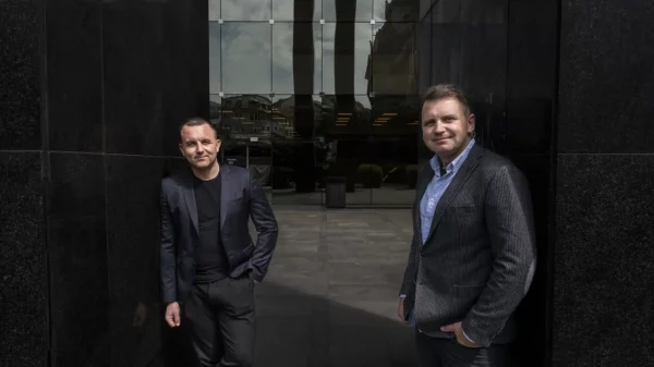 Forbes: Z garáže až k půlmiliardě – bratři Cholevové mění nedostatek řemeslníků ve svou výhodu