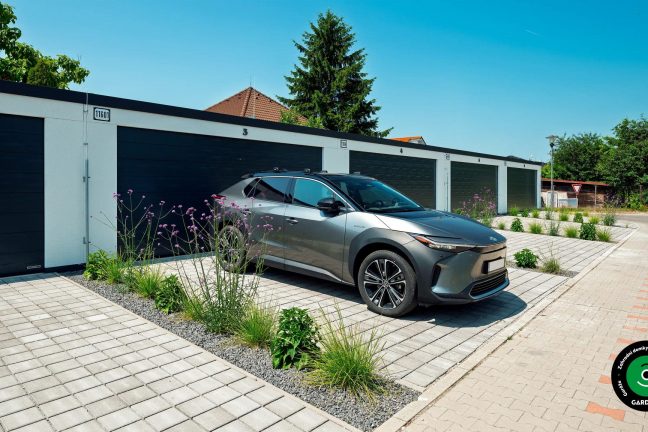 Parkovací místa formou řadových garáží