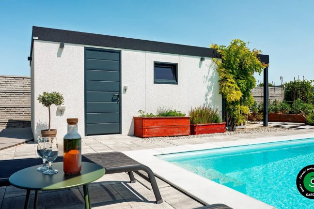 Posezení u zahradního domku