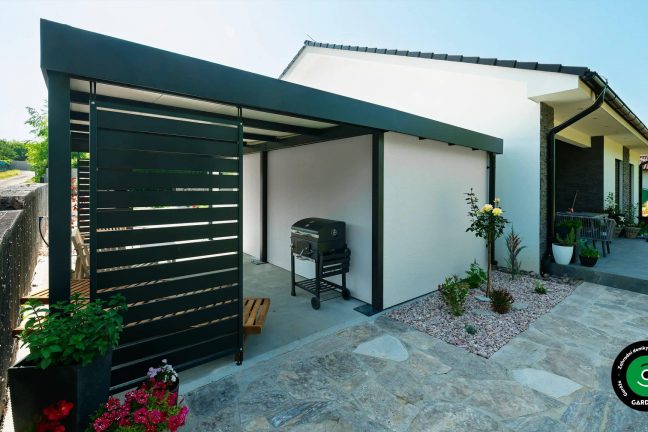 Oddechové místo uvnitř přístřešku u domečku