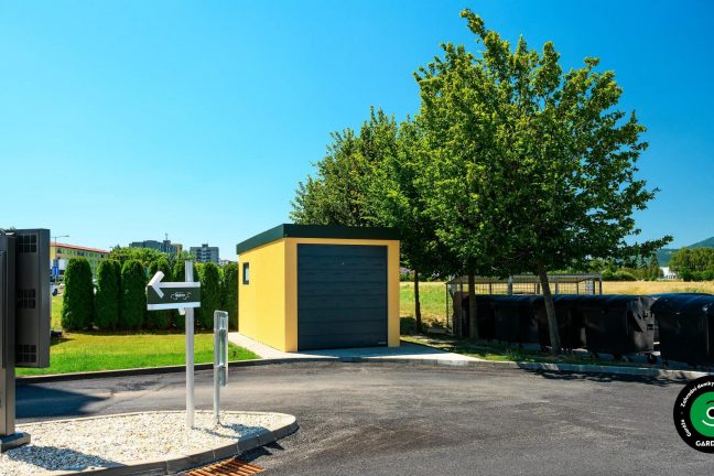 Garáž určená k uskladnění vybavení.