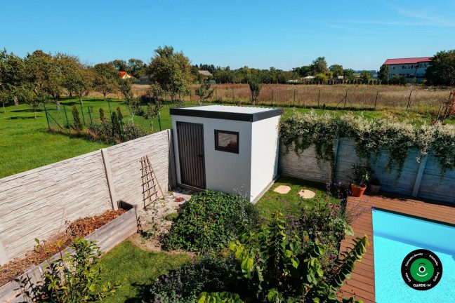 Kompaktní zahradní domek vhodný na uskladnění nářadí a doplňků